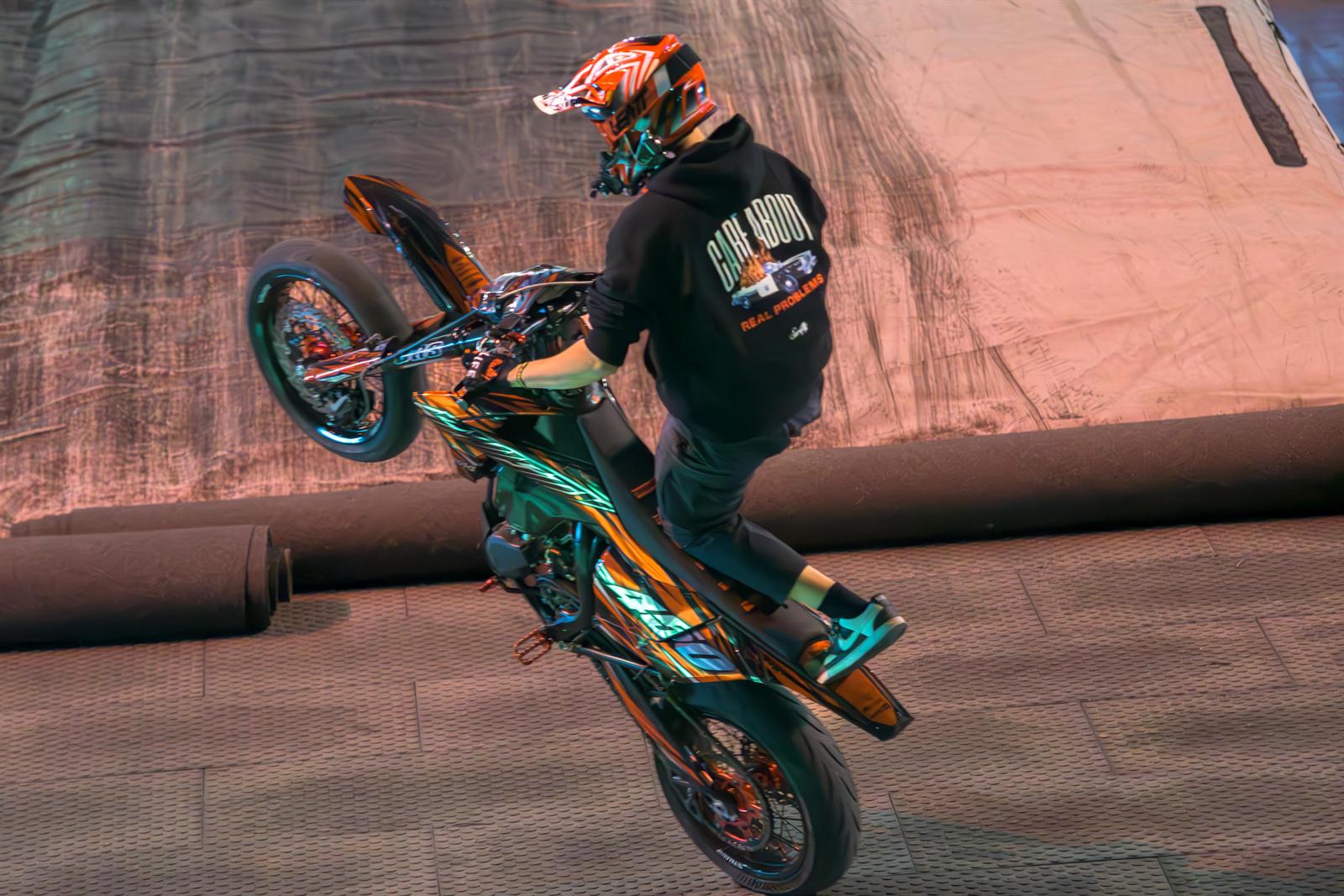 Freestyle motocross at Masters of Dirt
